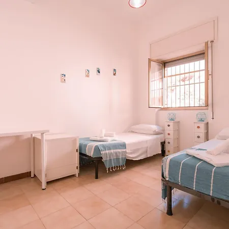 In 2br-1ba Apartamento Santa Lucia (Sardinia)