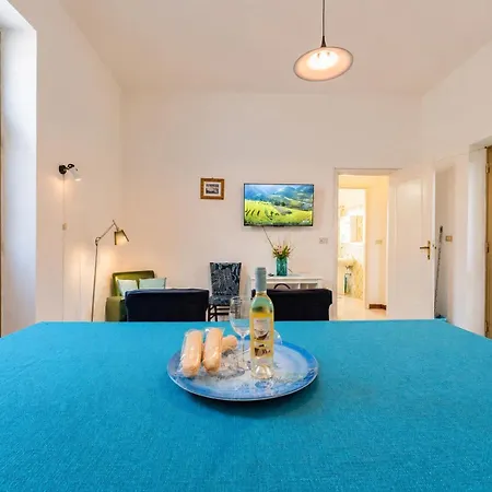 In 2br-1ba 아파트 *