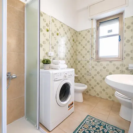 In 2br-1ba 公寓 桑塔露琪亚