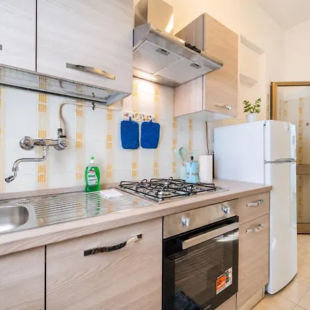In 2br-1ba 公寓 *